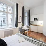 Friendly Studio For Two Old Town