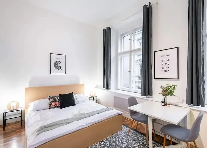 Friendly Studio For Two Old Town